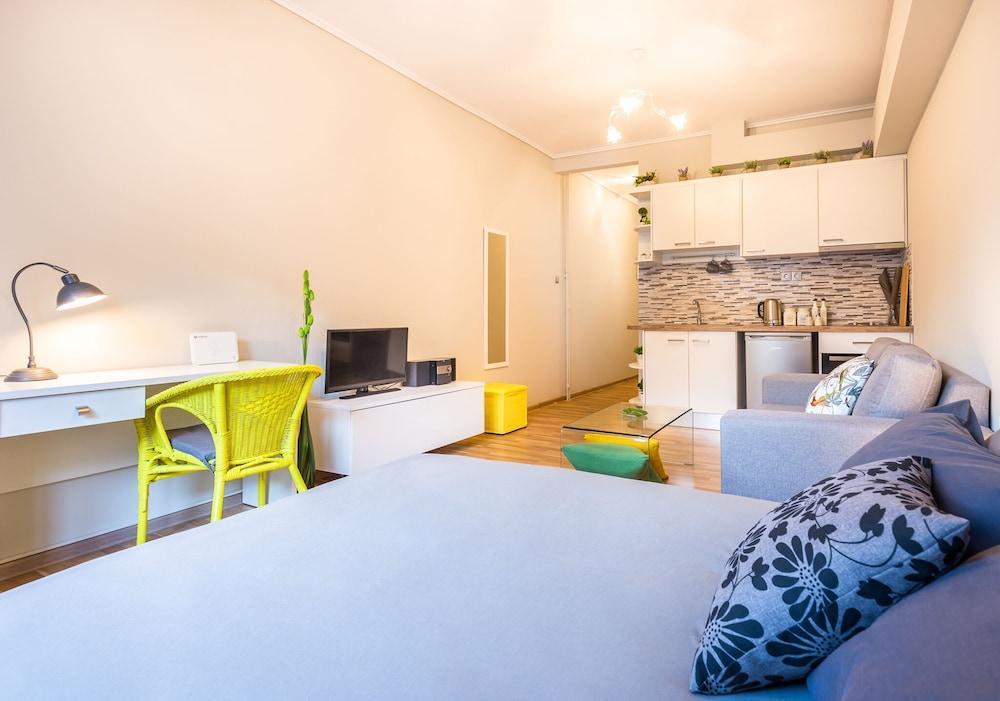 אתונה Exceptionally Located Studio Apartment מראה חיצוני תמונה