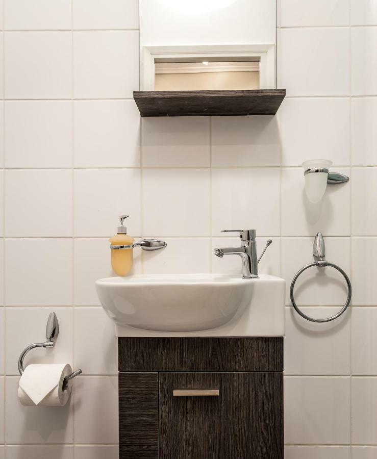 אתונה Exceptionally Located Studio Apartment מראה חיצוני תמונה